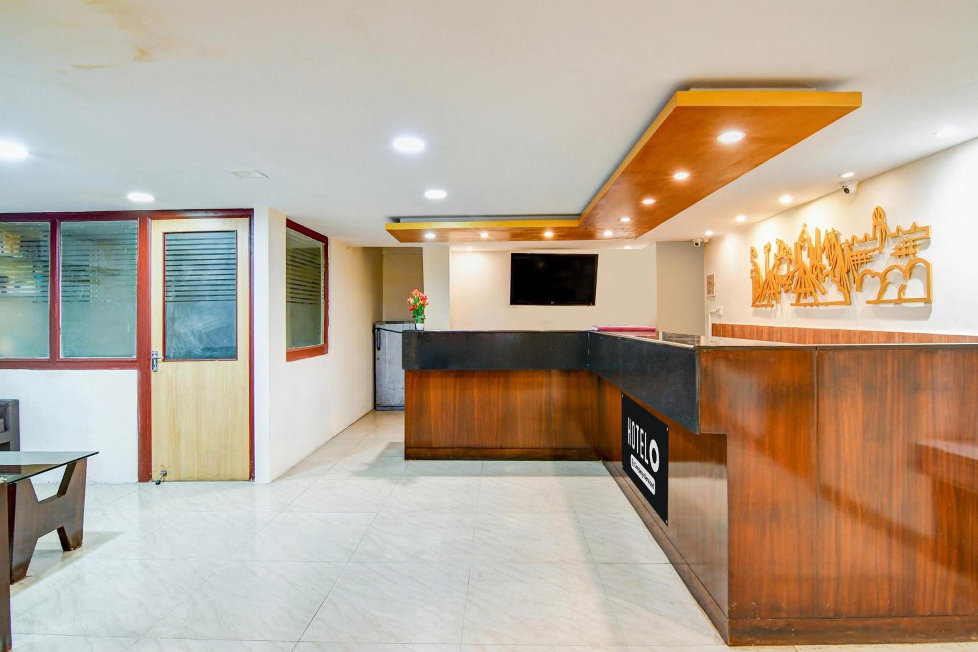 Super Hotel O Sarat Bose Road Formerly Shree Guest House Kolkata Bagian luar foto