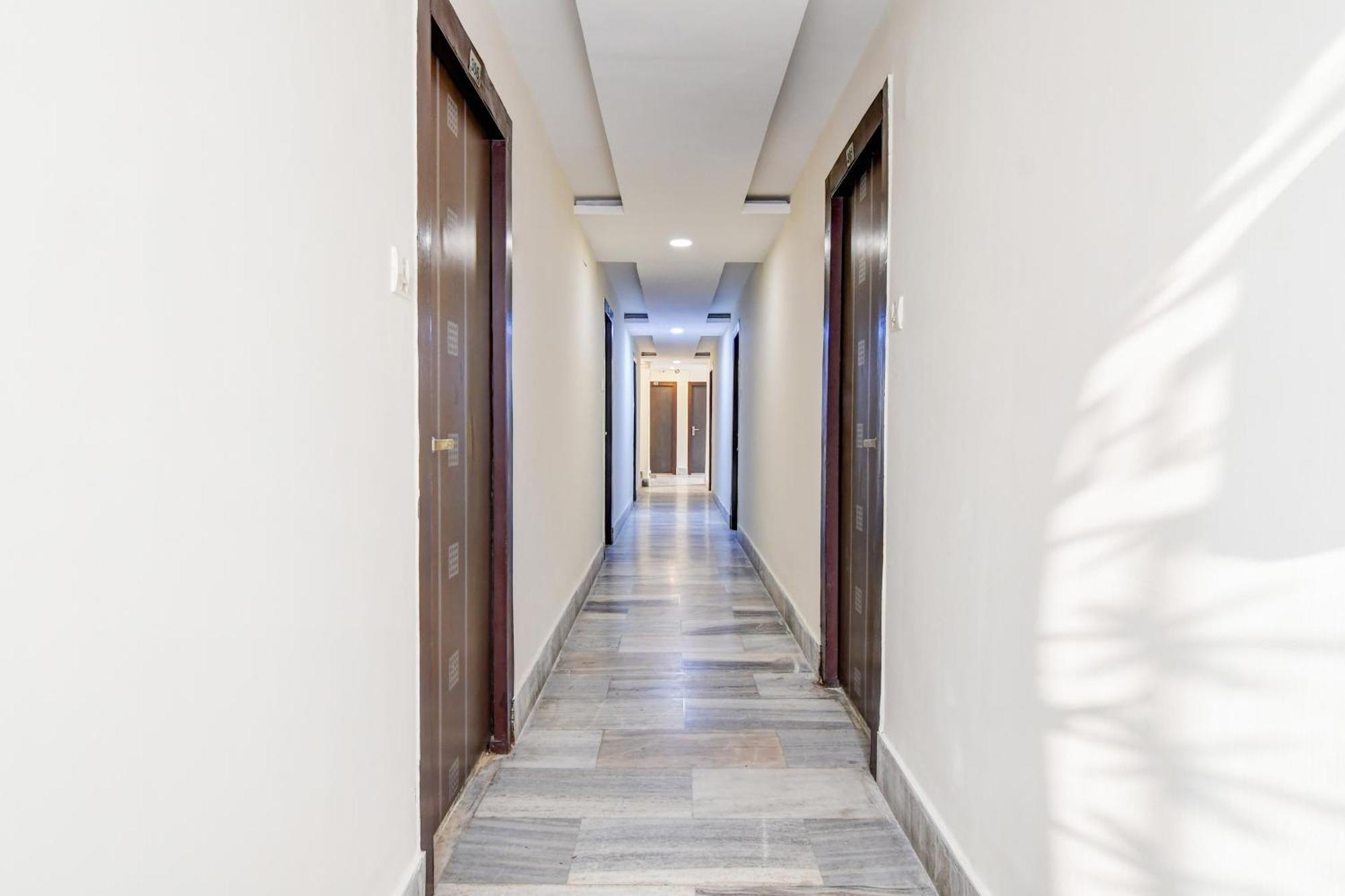 Super Hotel O Sarat Bose Road Formerly Shree Guest House Kolkata Bagian luar foto